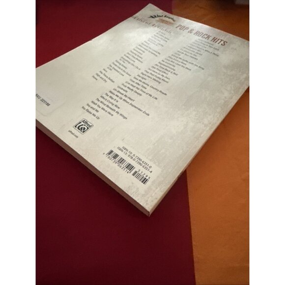 Pop & Rock Hits Value Songbooks Series Piano Vocal Chords Sheet music. Vtg New! - Picture 4 of 7